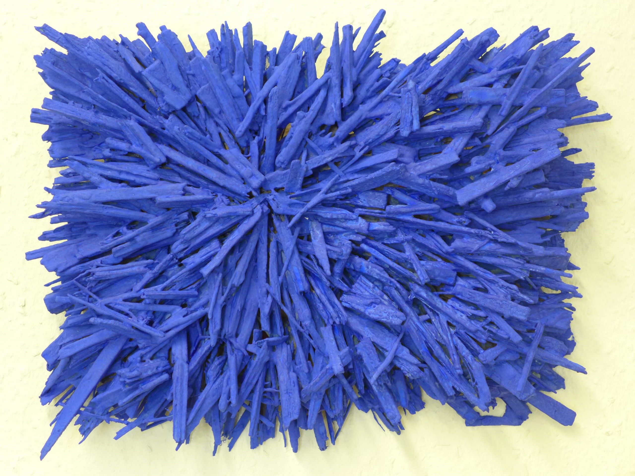 'Das Blaue vom Himmel', 2011, Holz, Holzleim, Acryl, 24 x 30 x 5 cm, 300 € 